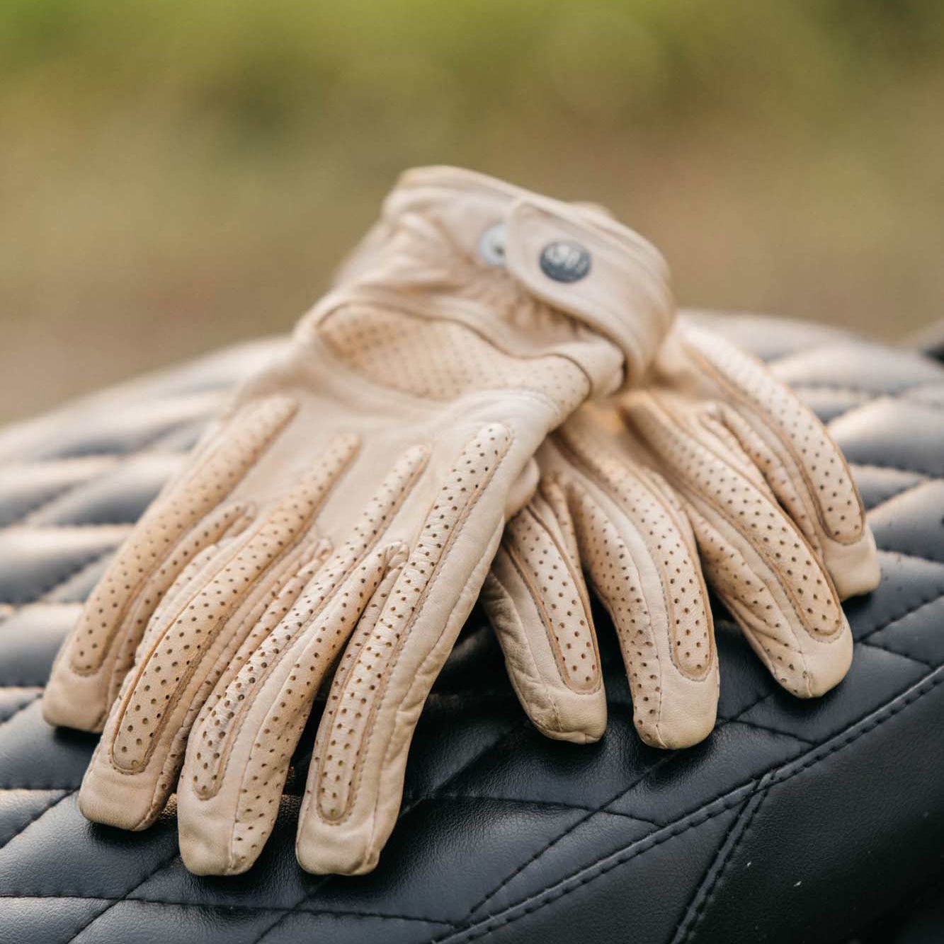 Fogy Garage Ras Dashen genuine leather motorcycle gloves – premium retro vintage style – scrambler cafe racer rider – Savile Speed Co.