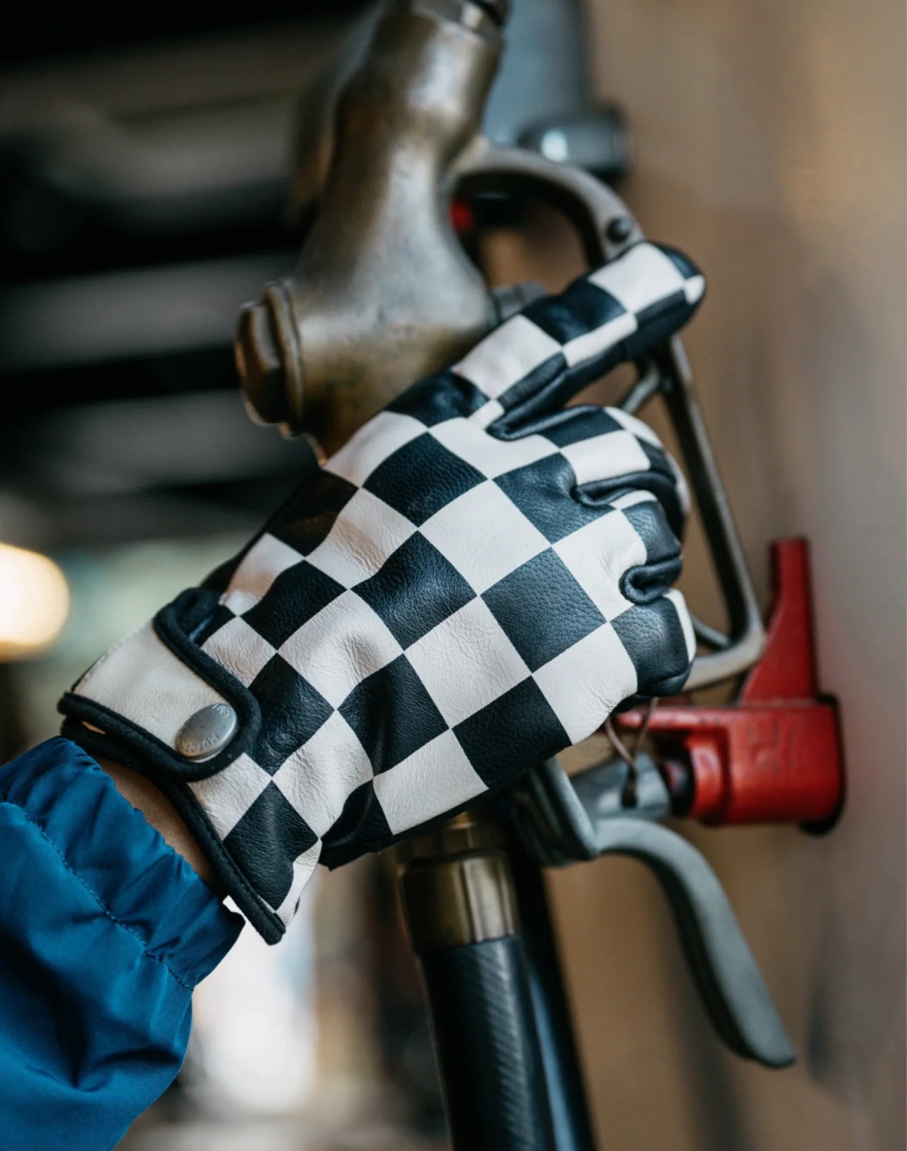 Fogy Garage Vintage Checkered/Lightning Gloves - Savile Speed Co.