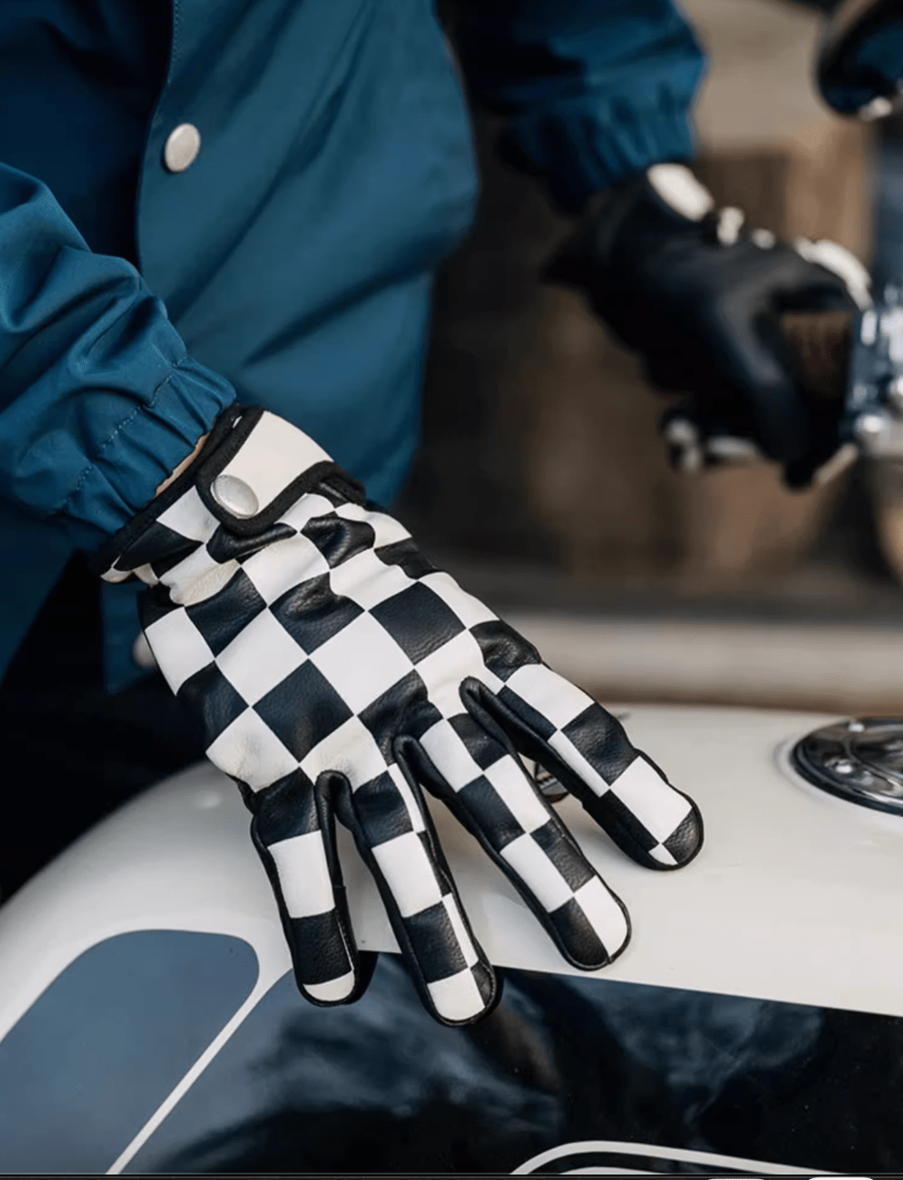 Fogy Garage Vintage Checkered/Lightning Gloves - Savile Speed Co.