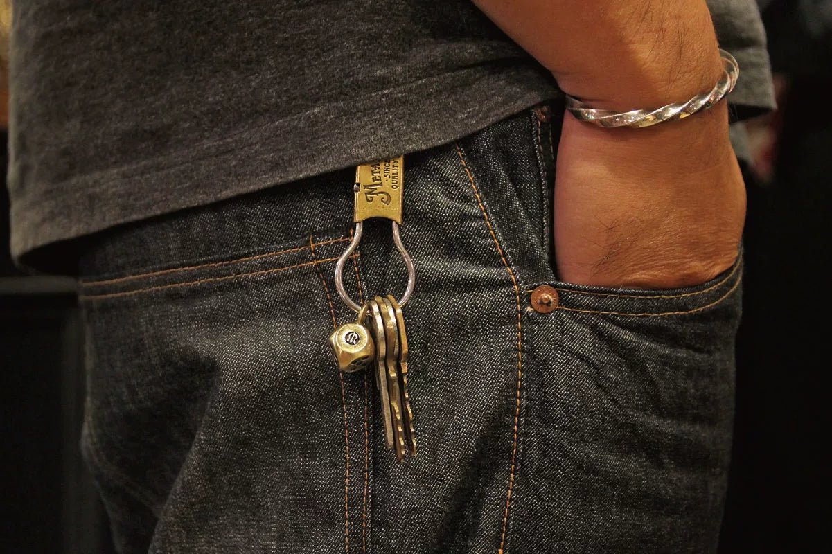 Metalize Dice Vintage Keychain - Savile Speed Co.
