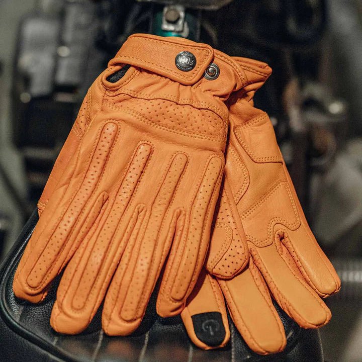 Ras Dashen motorcycle gloves colour comparison – multiple tones retro riding gloves – cafe racer vintage style – Savile Speed Co.