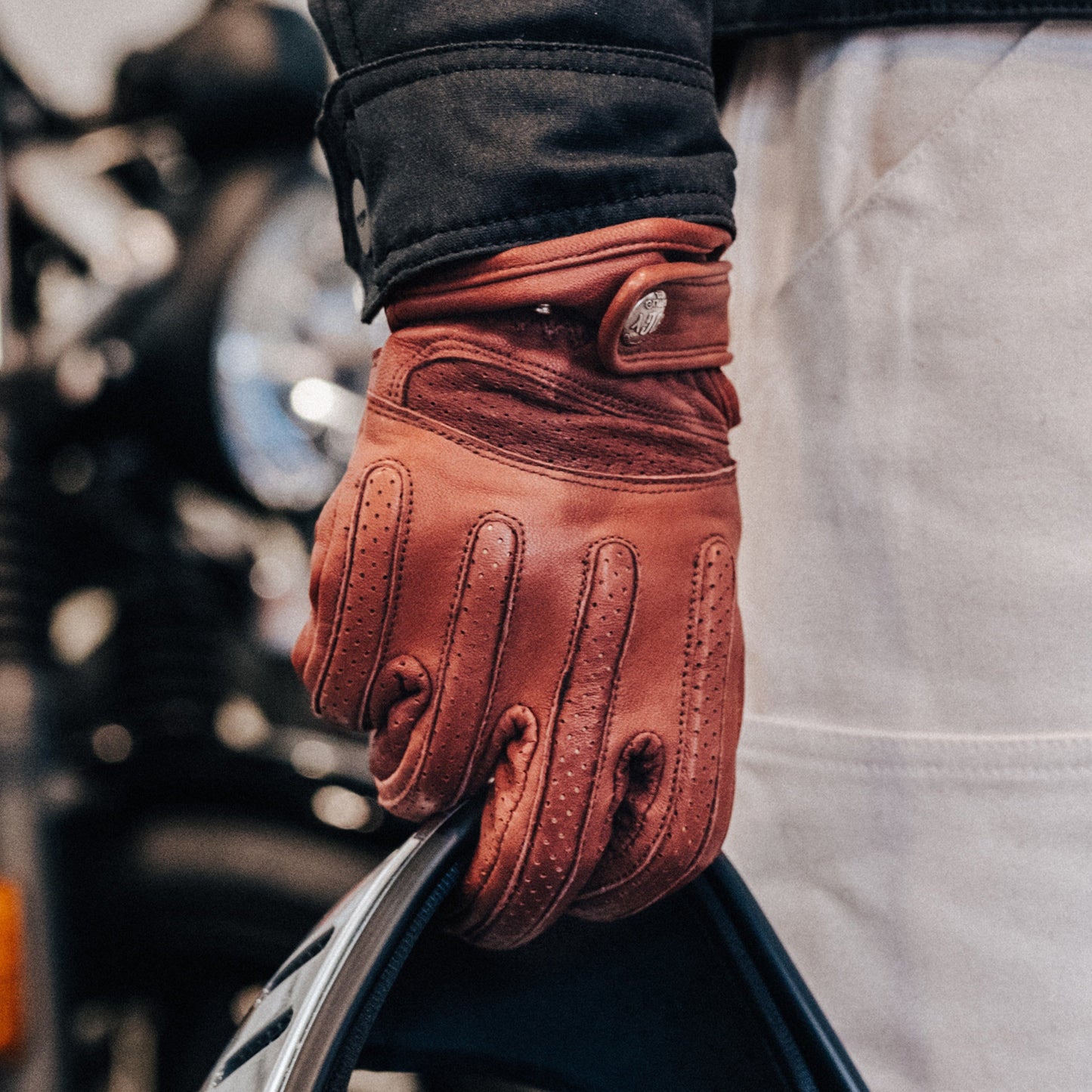 Fogy Garage Ras Dashen genuine leather retro motorcycle gloves – premium handcrafted quality – cafe racer vintage moto – Savile Speed Co.