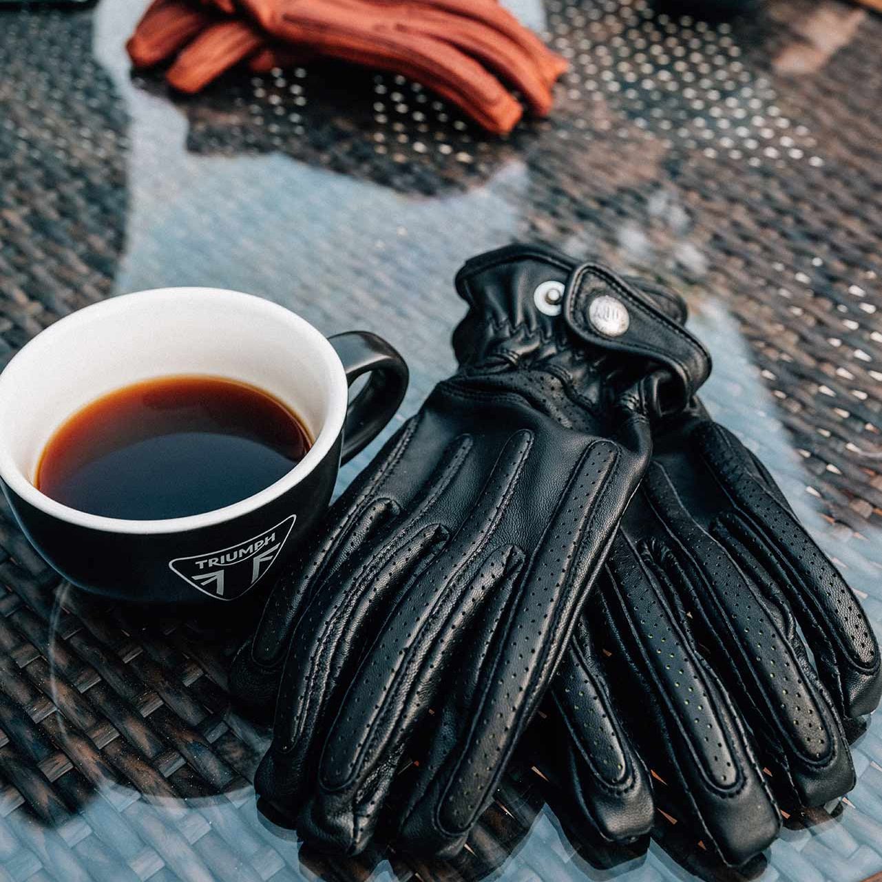 Ras Dashen motorcycle gloves cuff detail – secure wrist closure – classic cafe racer scrambler style – Savile Speed Co.