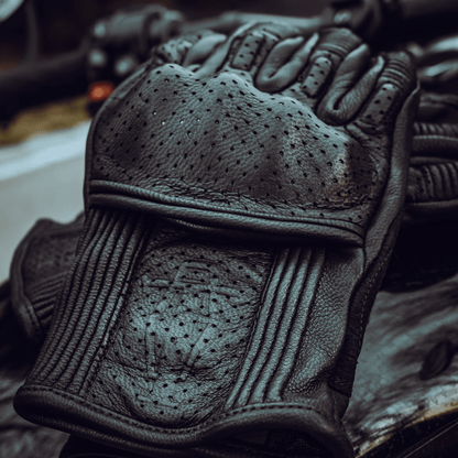 MR MOTOR sheepskin gloves cuff detail – snap closure classic motorcycle gloves – cafe racer retro moto gear – Savile Speed Co.