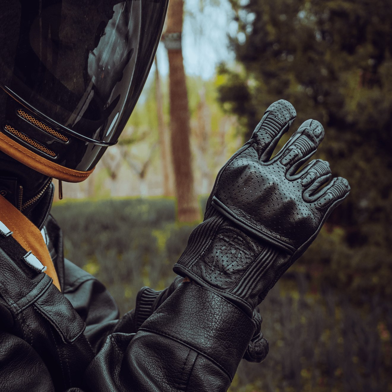 MR MOTOR sheepskin perforated retro motorcycle gloves – breathable leather riding gloves – cafe racer vintage moto style – Savile Speed Co.