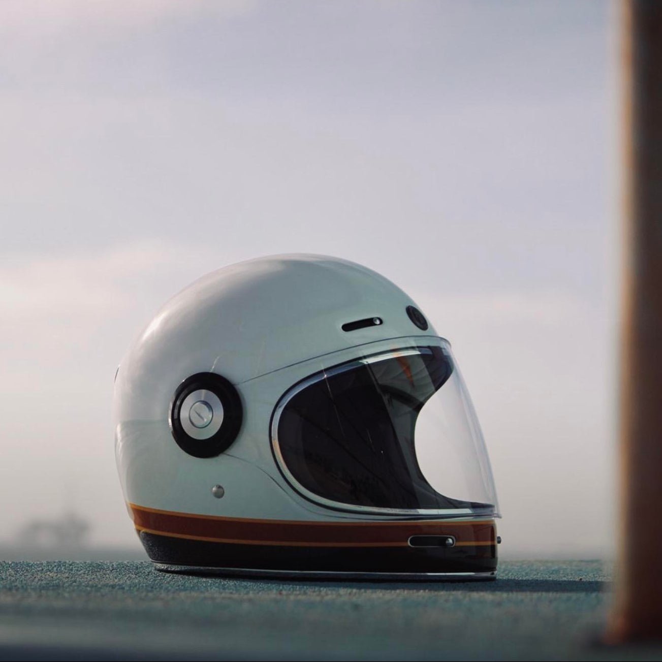 TORC T1 Cafe Racer Helmet - Retro Style Modern Tech DOT/ECE